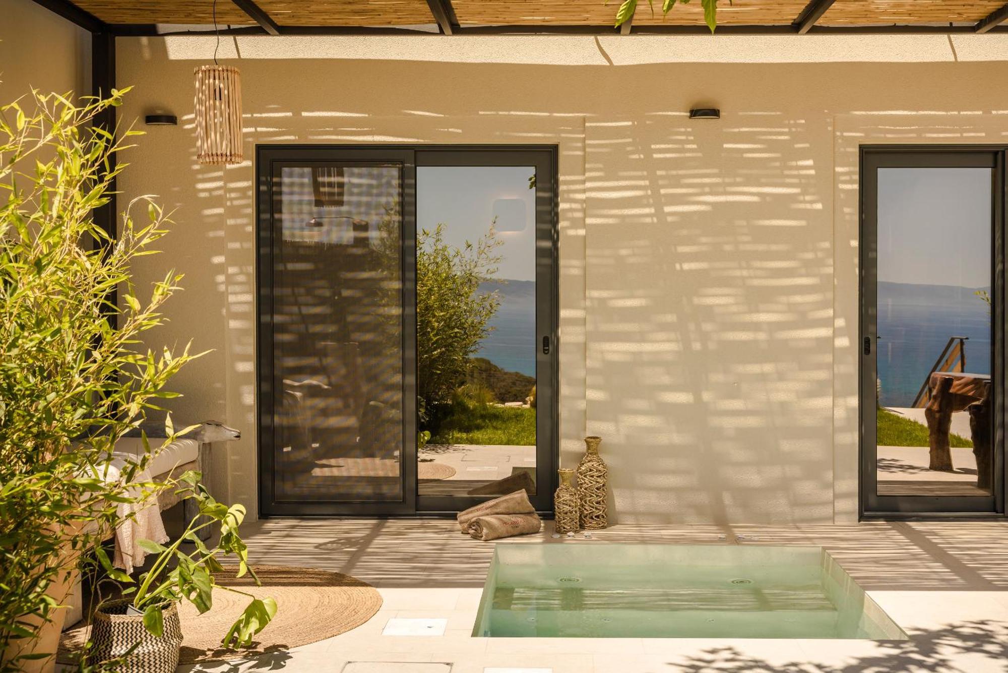 Hilaritas Luxury Suites Sea View, Private Pool & Jacuzzi Paradise Ratzaklíon Exterior foto